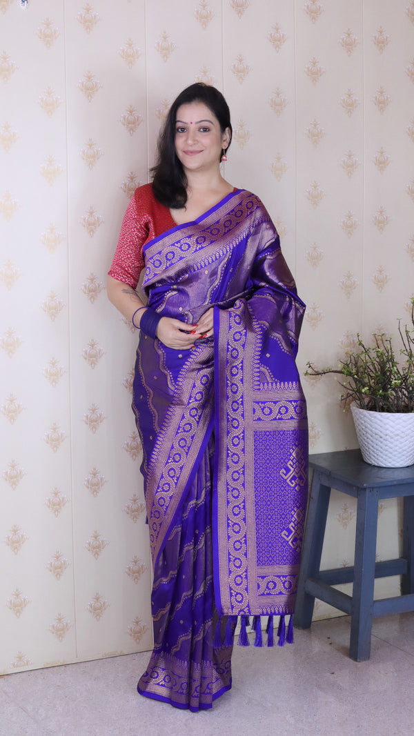 Violet Soft Silk Saree With Unstiched Blouse