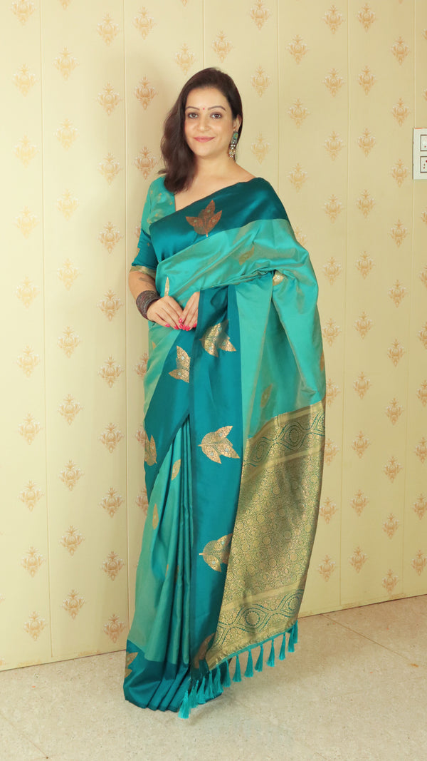Blue Soft Silk Saree With Unstiched Blouse