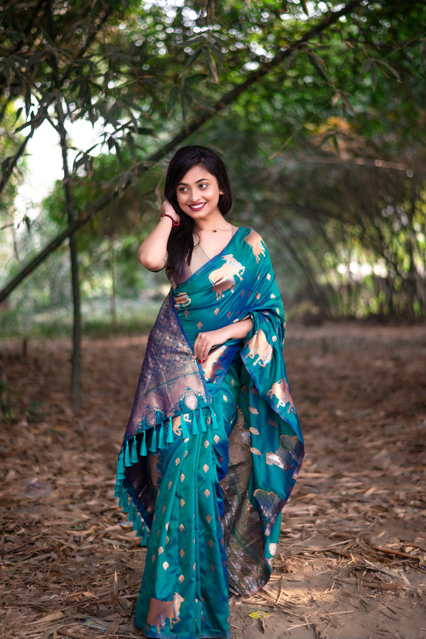 Green Soft Moonga Silk Saree With Unstiched Blouse