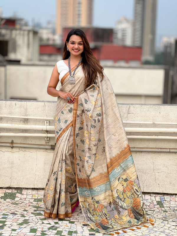 Light Gold Katki Silk Floral Print Saree With Unstiched Blouse