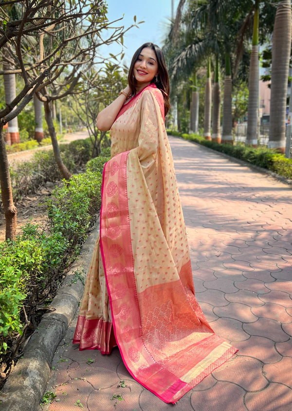 Cream Banarasi Saree With Unstitched Blouse