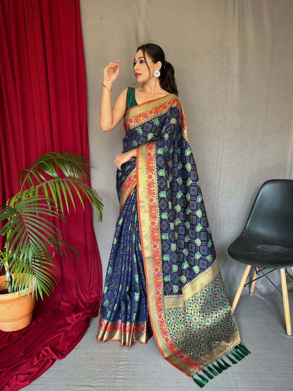 Blue Silk Saree With Unstitched Blouse